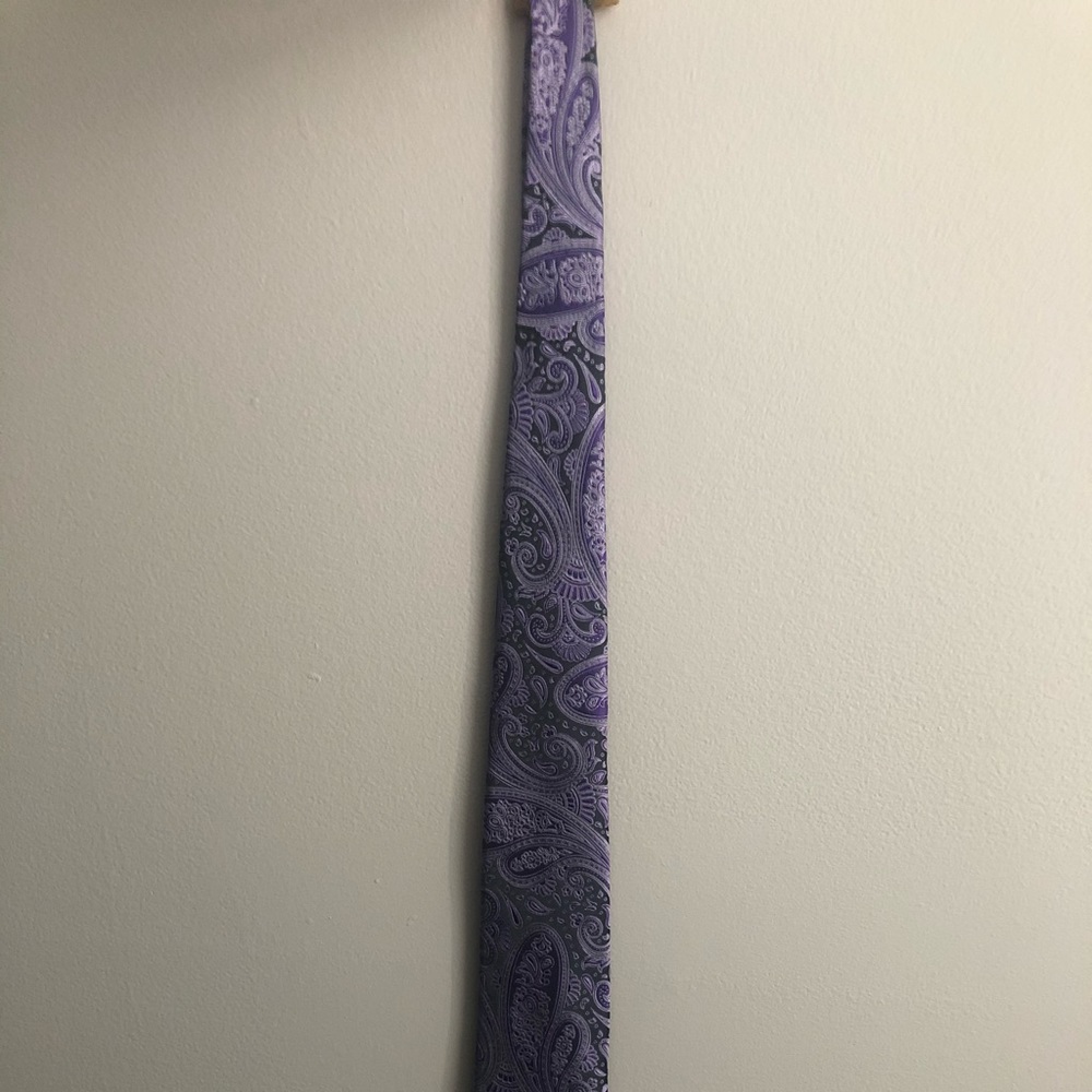 Countess Mara Tie